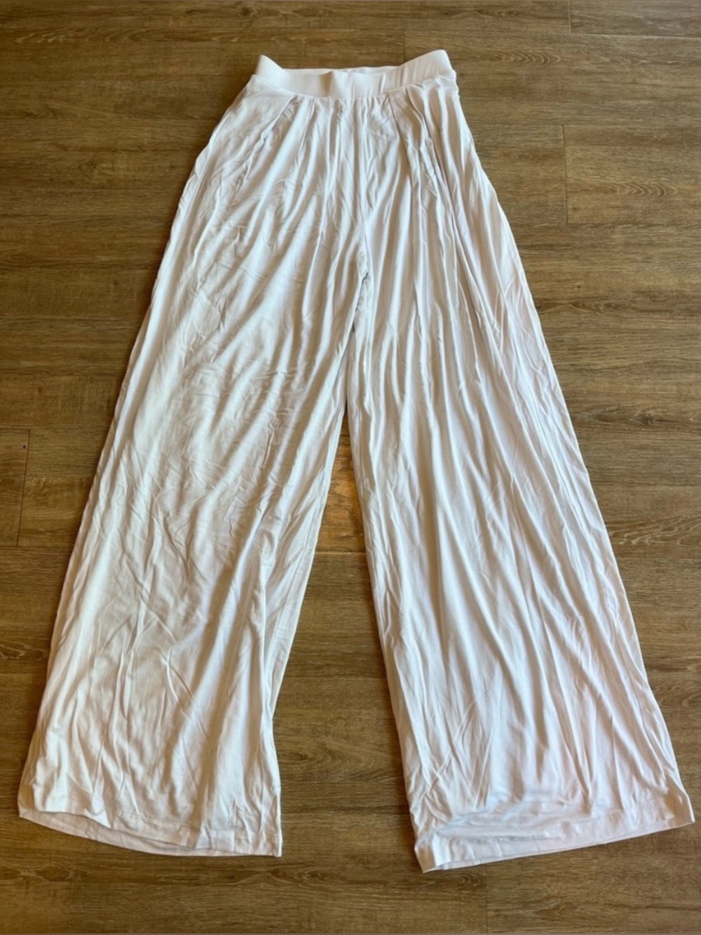 Women’s White Tory Two Piece with Self-Double Layer Wide Leg Pants Small - Picture 4 of 4